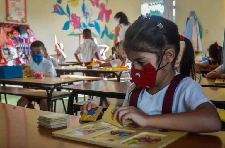 Comienza el nuevo curso escolar en Cuba Cubatel