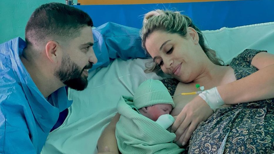 Alejandro Cuervo y Arletis Rodríguez felices por el nacimiento de su segundo hijo