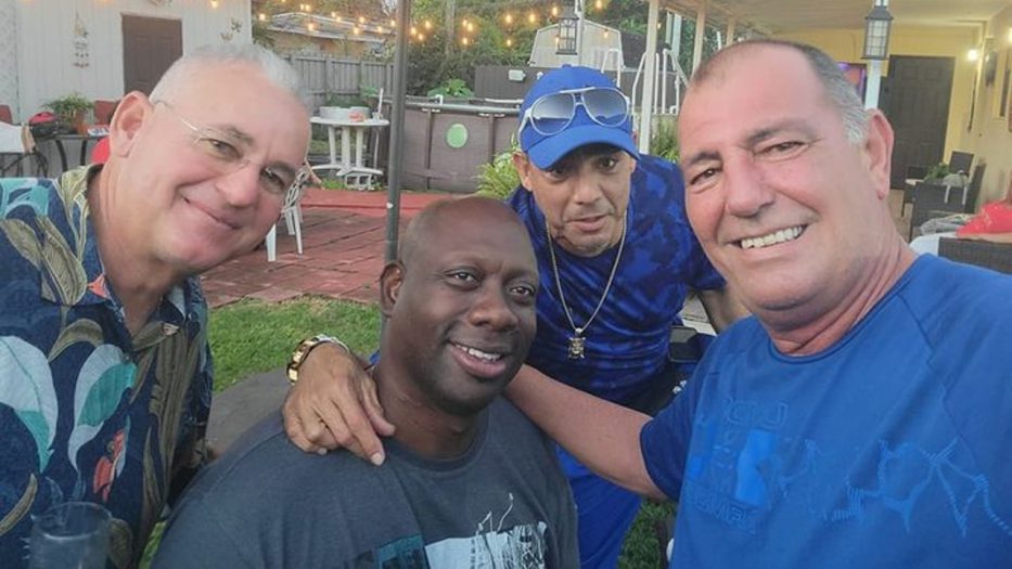 Amigos por toda la vida: cuatro glorias de la pelota cubana se reúnen en Miami